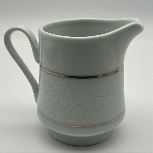 Chris Madden Home Collection Montalira Gold Creamer JC Penney China 3”x3.5” - Picture 1 of 14